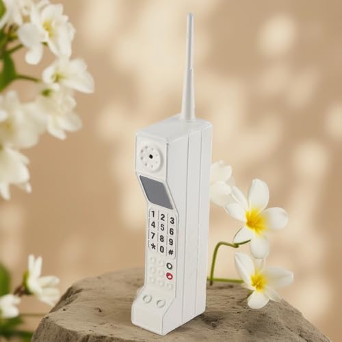 Diydeg Retro Mobile Phone, 80S 90S Old Fashioned Portable Brick Cell Phone Ornament, Simulation Photographic Props Vintage Cellular Phone Model for Party Decorations Home Stage Decor (White) - color: White