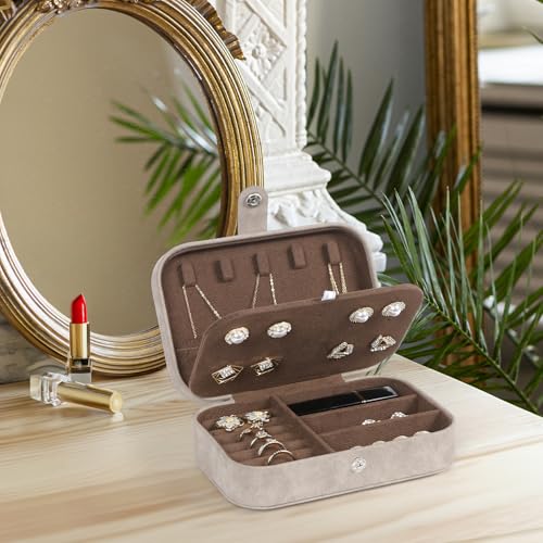 Hatori Travel Jewelry Box, PU Leather Small Jewelry Organizer for Women Girls, Portable Mini Travel Case Display Storage Holder Boxes for Stud Earrings, Rings, Necklaces, Bracelets (Brown) - color: Brown