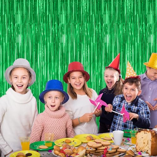 2 Pack Tinsel Backdrop, 3.28 FTx7.05 FT Green St Patricks Day Party Decorations, Metallic Backdrop Curtains Tinsel Curtains Streamer Backdrop, Party Supplies Wall Decor for St. Patricks Party Birthday - color: Green, size: 2 PCS