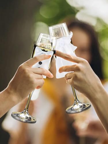 2 white bride and groom wedding-style wine glass sleeves, banquet party gift packaging, atmosphere creation supplies, photo props