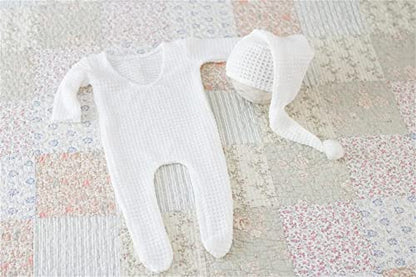 Coberllus Newborn Photography Props Outfit Fabric Sleepy Knot Hat & Footed Romper Bodysuit for Baby Boys Girls Photoshoot - color: Off-white