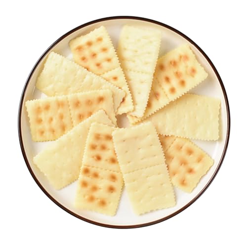10 Pcs Fake Cookies, 1:1 Scale Artificial Soda Cracker Models Baked Biscuits Simulation Realistic Crackers Dessert for Home Kitchen Shop Display Photography Props