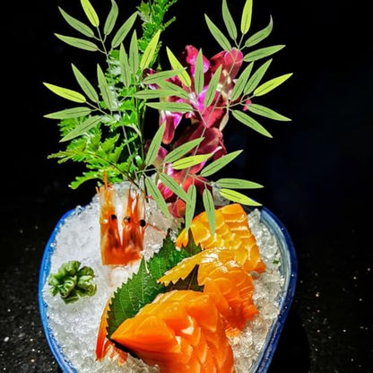 Luxshiny 10pcs Japanese Style Artificial Leaf Sushi Plate Decoration Food Photography Props Sashimi Tray Realistic Leaf Decor for Dining and Entertaining