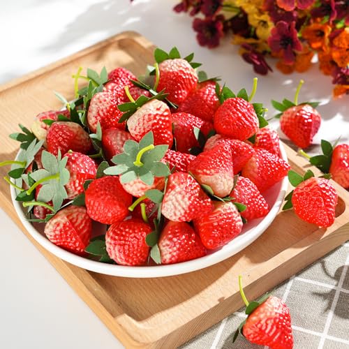 Artificial Red Strawberries - 50 Pcs Fake Lifelike Fruit Plastic Strawberries for Home Kitchen Party Photography Props, Simulation Fruit Set, Party Chirstmas Decortion - color: Strawberry