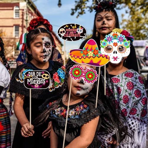 Dia De Los Muertos Decorations, Tumwisk 30PCS Day of The Dead Photo Booth Props, Marigold Grass Hat Guitar Skull Cinco De Mayo Mexican Party Decorations Day of The Dead Fiesta Party Selfie Props - color: Day of the Dead