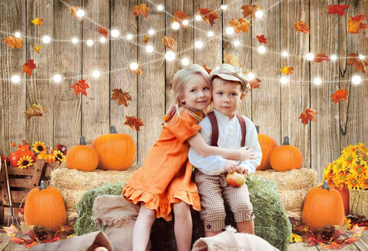 Leowefowa 7x5ft Fall Thanksgiving Halloween Photo Backdrop Fall Backdrops for Photography Autumn Pumpkin Harvest Barn Background Friendsgiving Party Supplies Farm Harvest Banner Decor Photo Props - color: Orange, size: 7x5ft